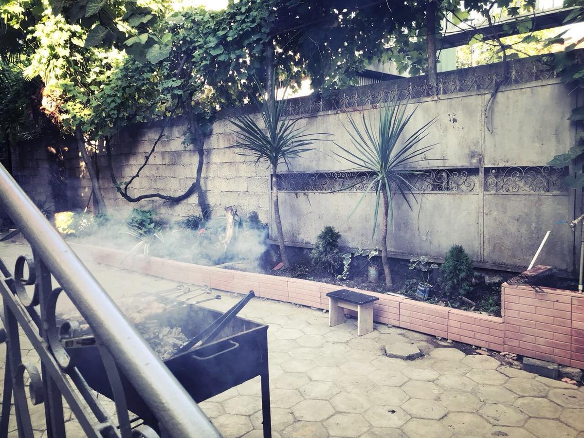 Guest House Saba Батуми Екстериор снимка