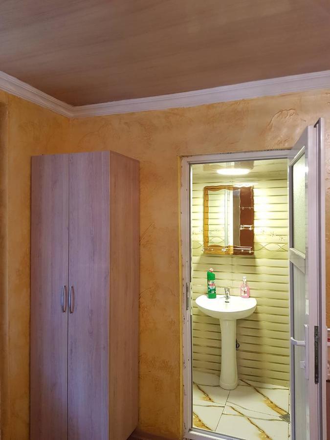 Guest House Saba Батуми Екстериор снимка