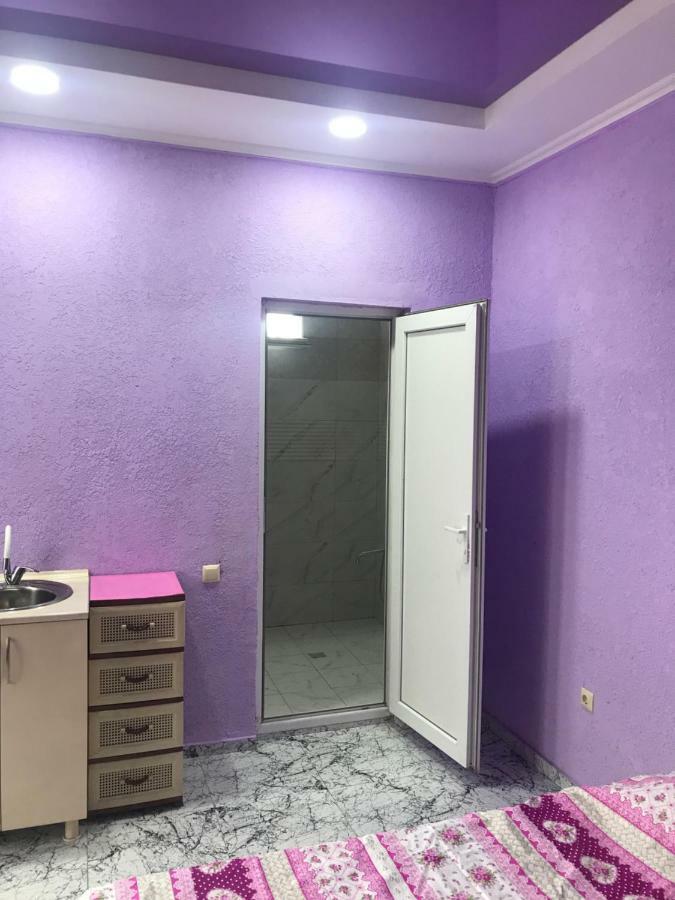 Guest House Saba Батуми Екстериор снимка