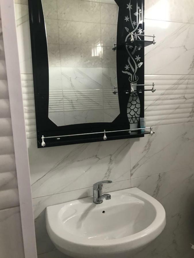 Guest House Saba Батуми Екстериор снимка