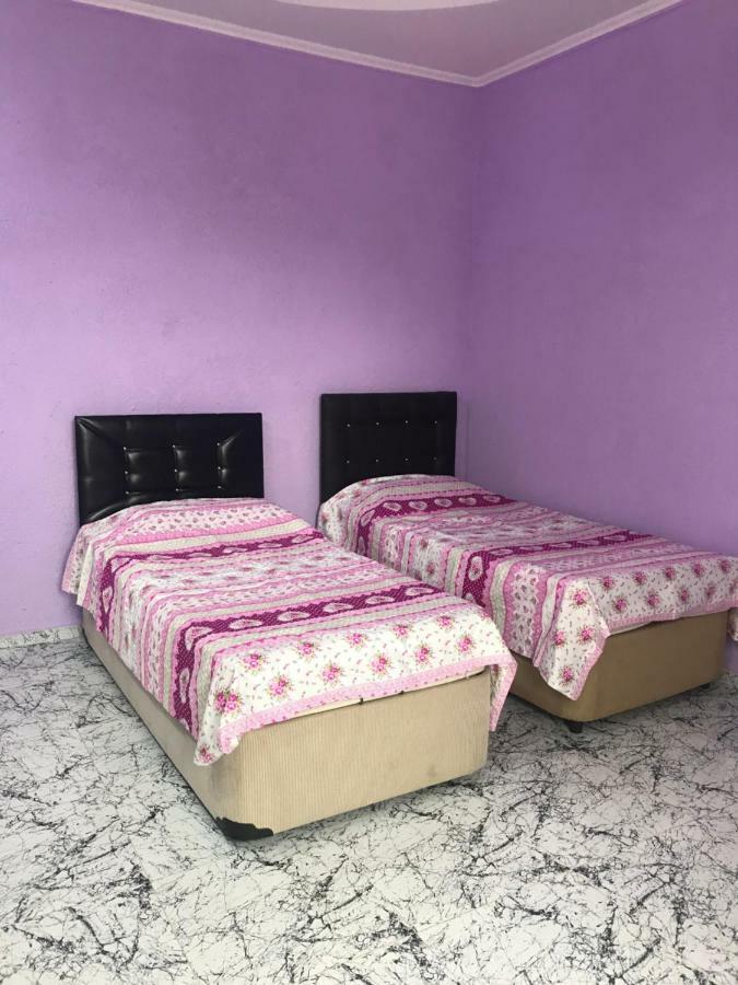 Guest House Saba Батуми Екстериор снимка